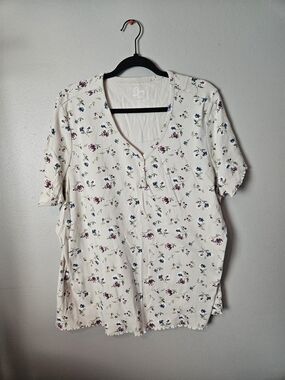 Women's Floral V-Neck Short Sleeve Top - Cream